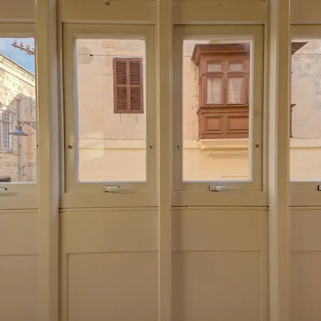 Semesterbostad Victory Beautiful Fully Equipped 2br Townhouse By 360 Estates *