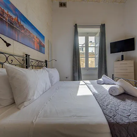 Semesterbostad Victory Beautiful Fully Equipped 2br Townhouse By 360 Estates *