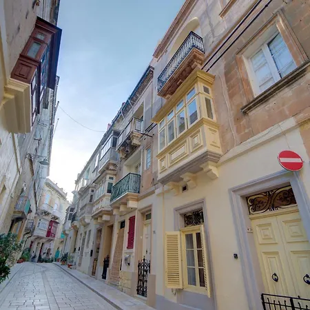 Semesterbostad Victory Beautiful Fully Equipped 2br Townhouse By 360 Estates