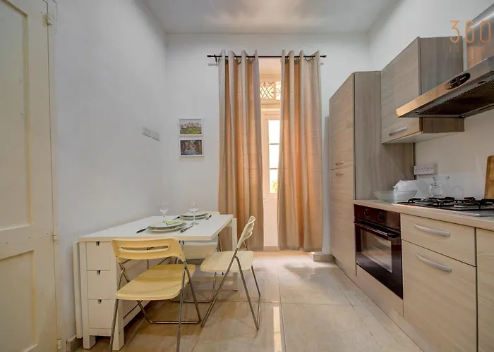 Semesterbostad Victory Beautiful Fully Equipped 2br Townhouse By 360 Estates Birgu