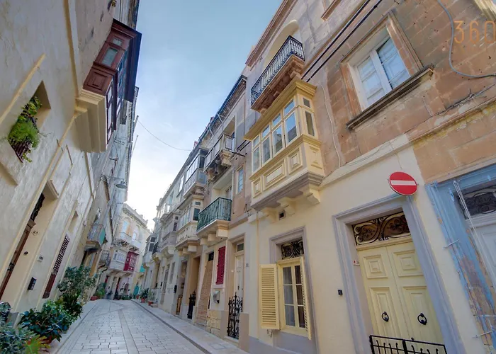 Semesterbostad Victory Beautiful Fully Equipped 2br Townhouse By 360 Estates