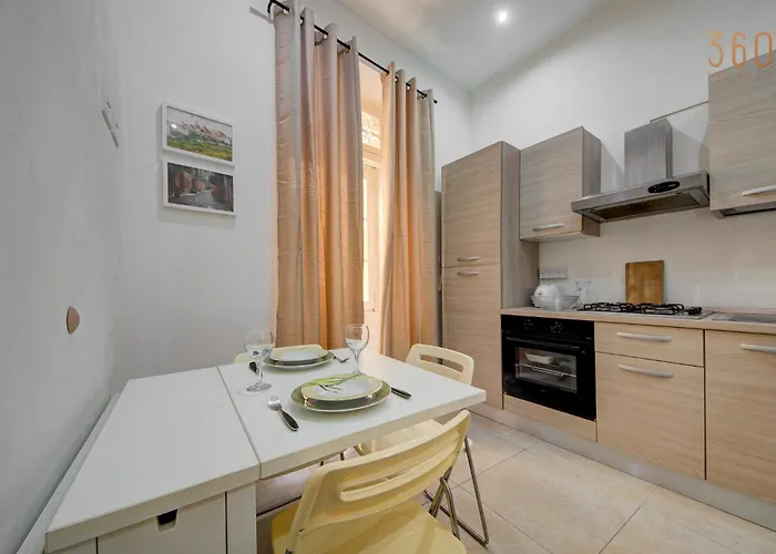 Nyaraló Victory Beautiful Fully Equipped 2br Townhouse By 360 Estates