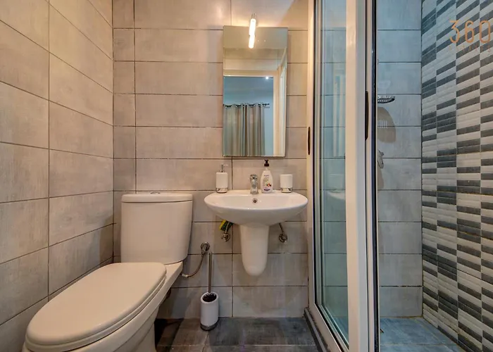 Nyaraló Victory Beautiful Fully Equipped 2br Townhouse By 360 Estates