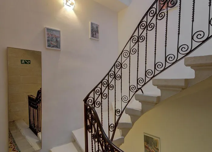 Nyaraló Victory Beautiful Fully Equipped 2br Townhouse By 360 Estates *